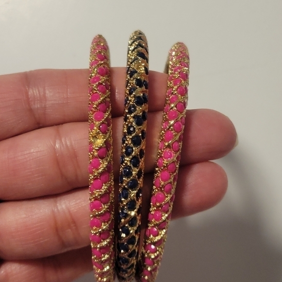 Lilly pulitzer 3 Stacking Bangle Bracelets. - Picture 3 of 10